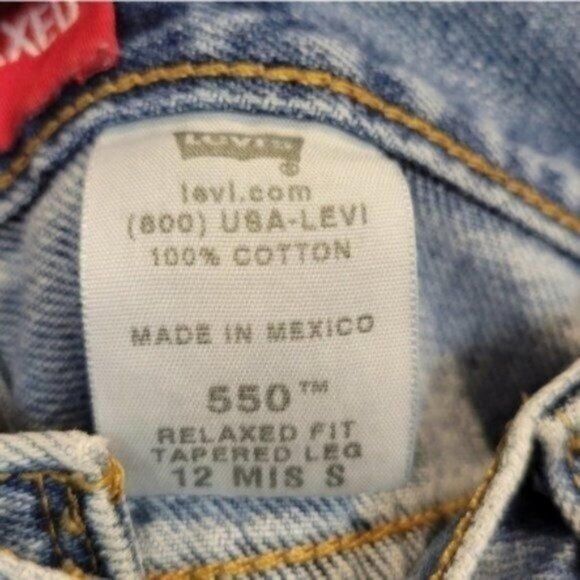 Vintage Levi's 550 Classic Relaxed Fit Tapered Leg High Rise Jeans Light Wash - Picture 6 of 7